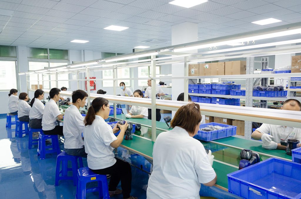 Dessini workers